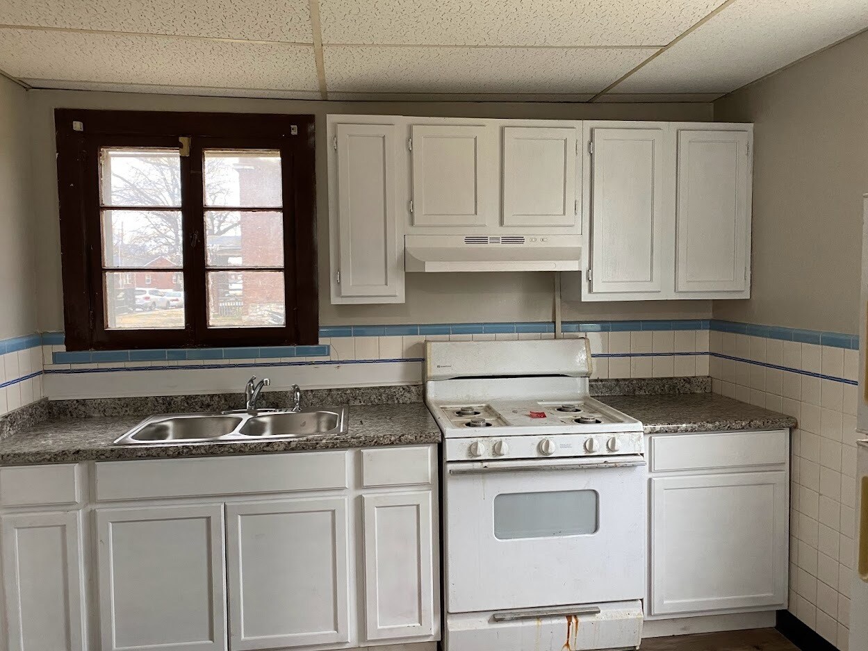 Building Photo - 4218 Edgewood Blvd