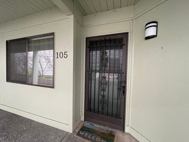 Building Photo - S. PDX 2Bed 2Bath ~ Condo~Near OHSU w/ 2 Reserved parking spots & Washer & Dryer!
