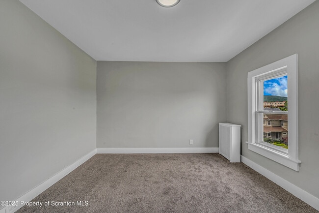 Building Photo - 1807 Farr St