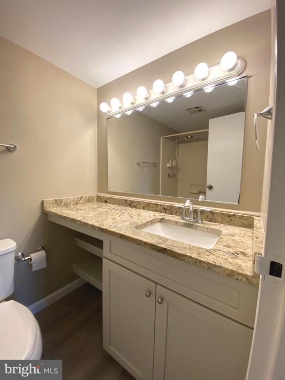 Building Photo - 4000 Gypsy Ln