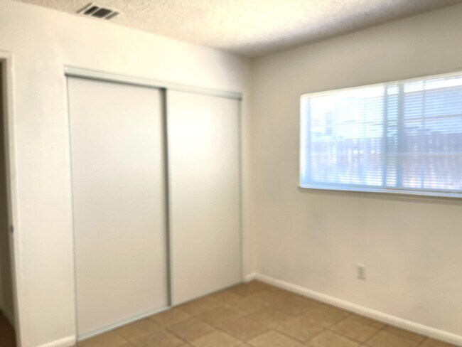 Building Photo - Spacious Four Bedroom Two Bathroom home for lease in San Bernardino, CA $3,175
