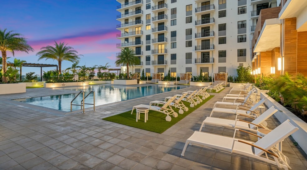 Building Photo - 16375 Biscayne Blvd