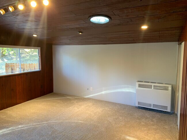 Living Room/Gas Furnace - 17958 Redwood Dr