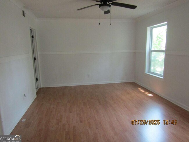 Building Photo - 513 Juniper Way