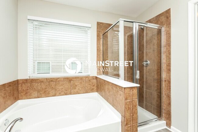 Building Photo - 3 Bedroom Pet-Friendly Home in Lithia Spri...