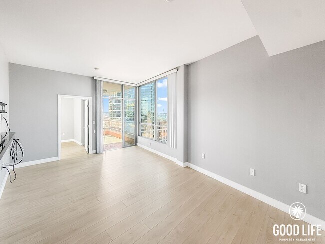 Building Photo - Downtown Luxury Living with AMAZING Petco ...