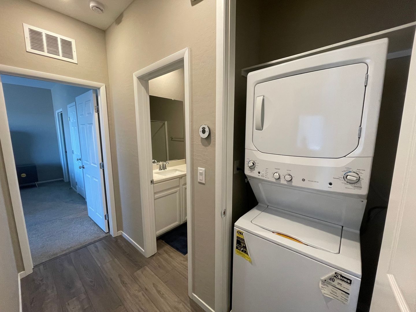 Building Photo - 8591 Insignia Ave