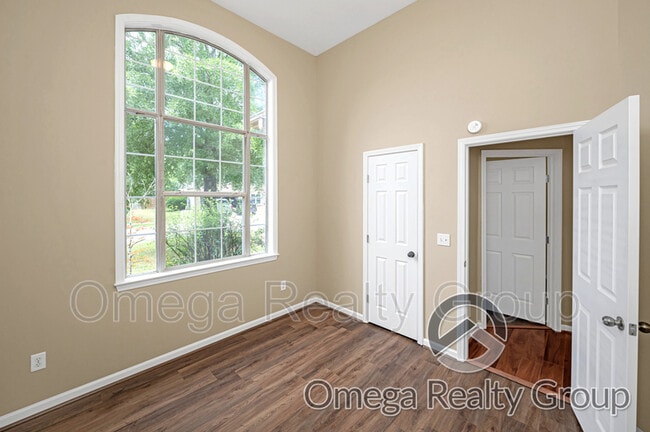 Building Photo - 2130 Forest Lakes Ln