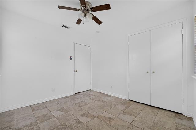 Building Photo - 909 Rosewood Hills Dr