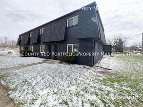 Building Photo - 376 Woodland Ave