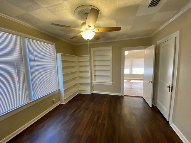 Building Photo - South Highlands Bungalow for Lease | 71104...