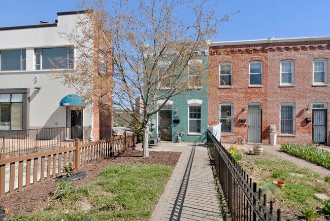 Building Photo - 1504 Massachusetts Ave SE