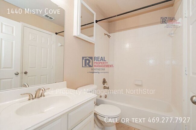 Building Photo - 1440 Misty Cove Dr