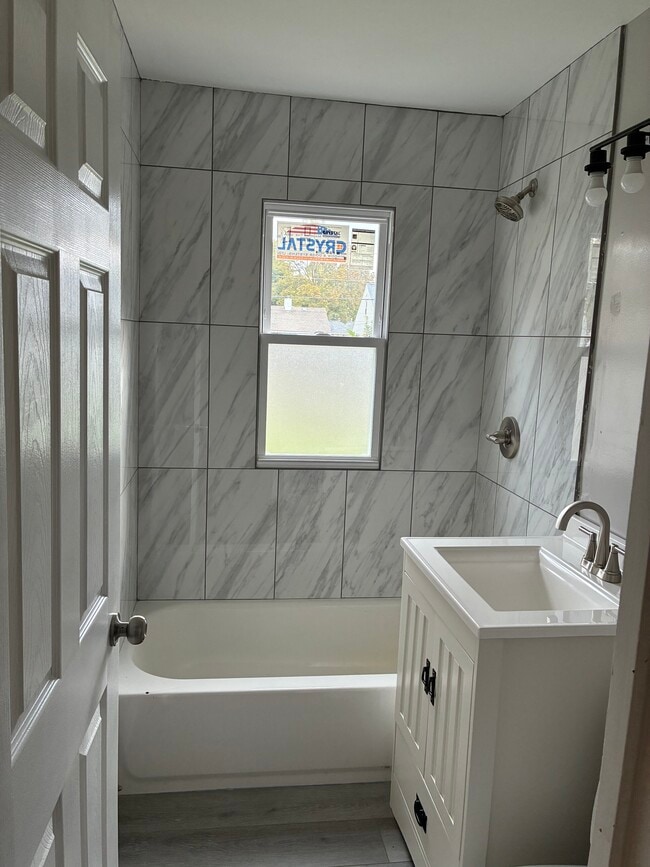 Primary Photo - 4930 N 22nd St