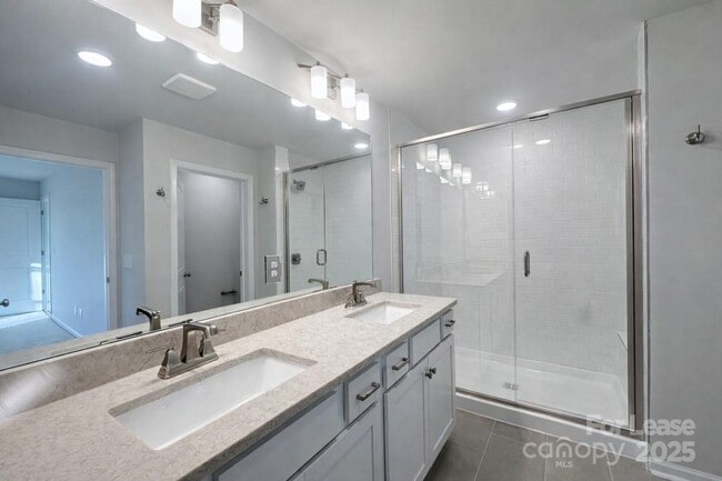 Building Photo - 209 Alluvium Ln