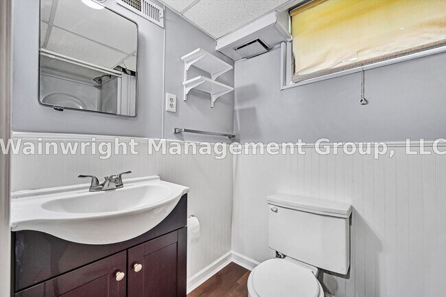 Building Photo - 4374 Sheldon Dr