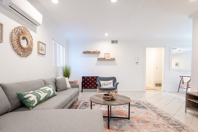 Building Photo - Cozy Zen Retreat Home with 4BD+3BA  Share ...