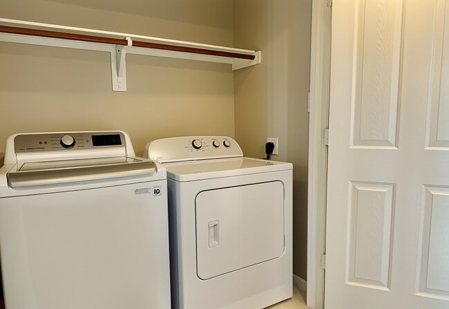 Building Photo - 8905 Keymill Dr