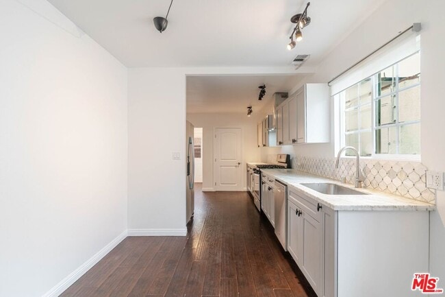 Building Photo - 5630 Craner Ave