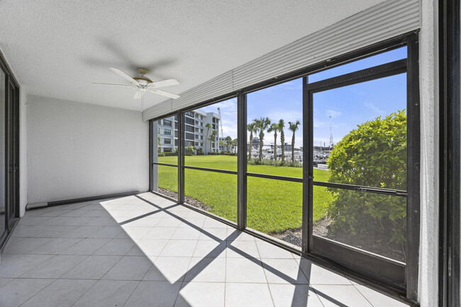 Building Photo - 1648 Jupiter Cove Dr