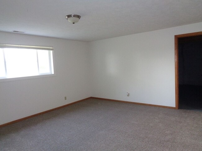 Building Photo - 1230 W Washington St