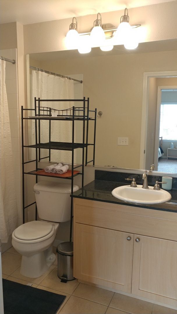 Building Photo - 3 Bedroom 2 Bath Condo in Wildhorse