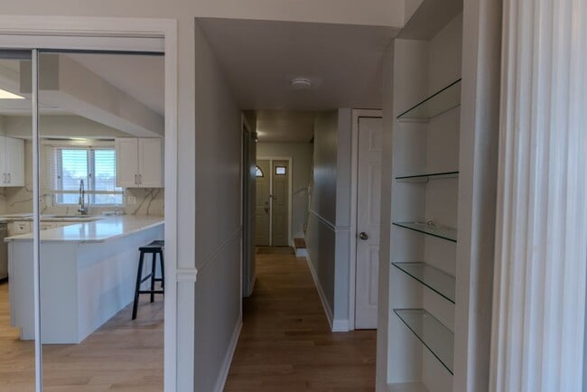 Building Photo - 4345 Mumford Dr