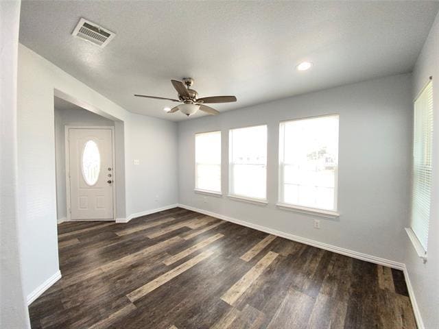 Building Photo - 924 E Annie St