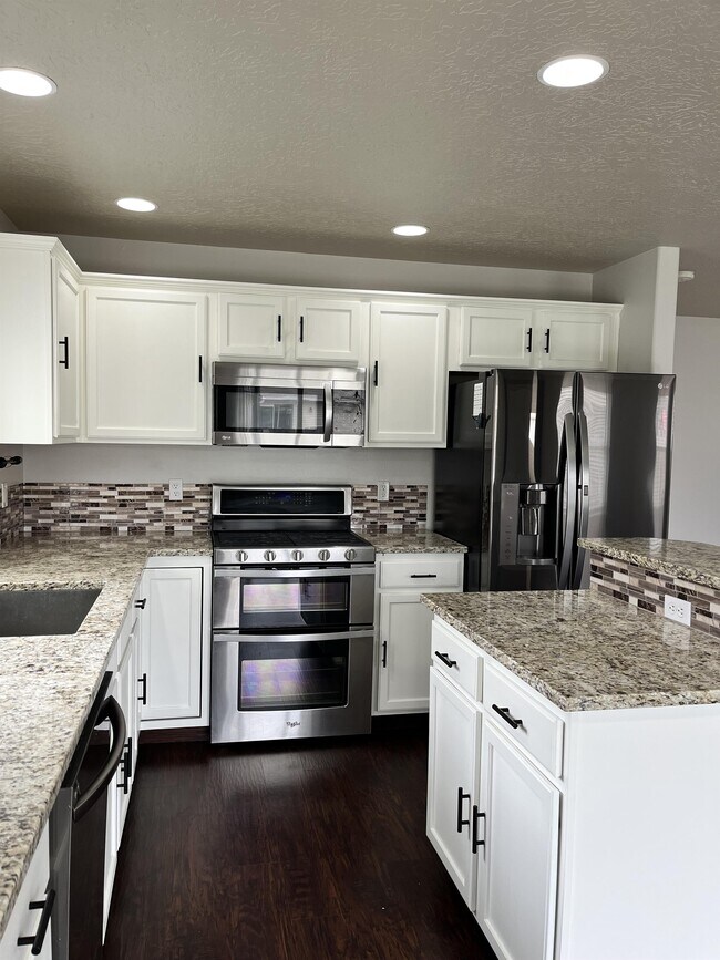 Building Photo - 2057 W Shy Creek Pl
