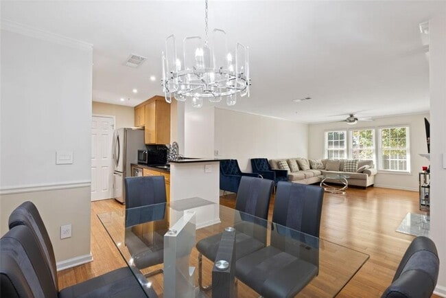 Building Photo - 2714 Vinings Central Run SE