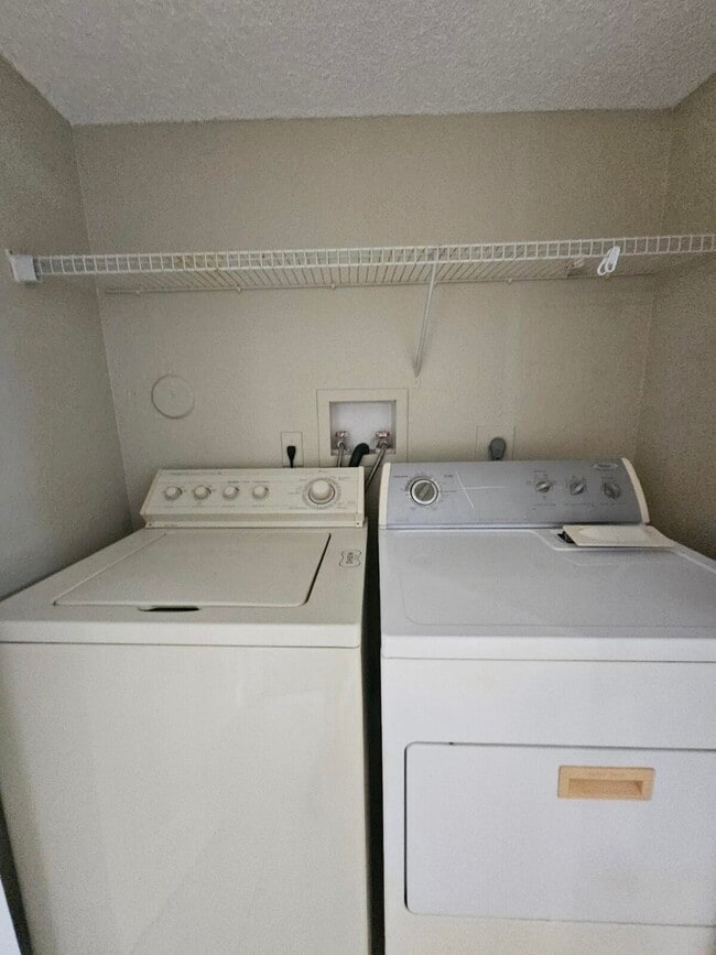 Building Photo - 1561 Windorah Way