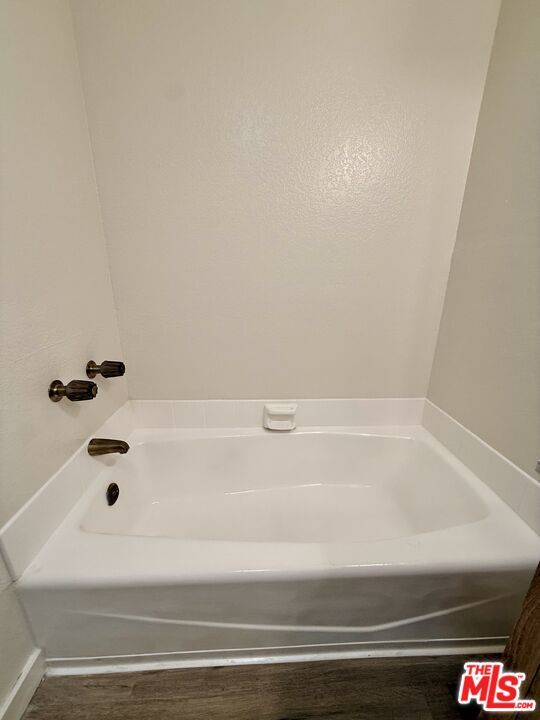 Building Photo - 10215 Variel Ave