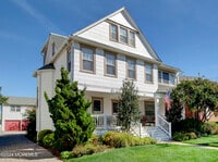 Building Photo - 106 10th Ave