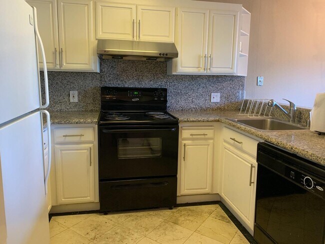 Building Photo - 3725 Terstena Pl