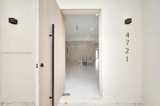 Building Photo - 4721 NW 6th Ave