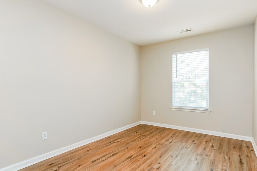 Building Photo - 311 Gilman Ln