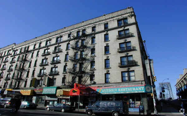 Building Photo - 700 W 178th Street