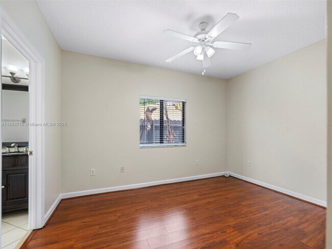 Building Photo - 1438 SW 154th Ct