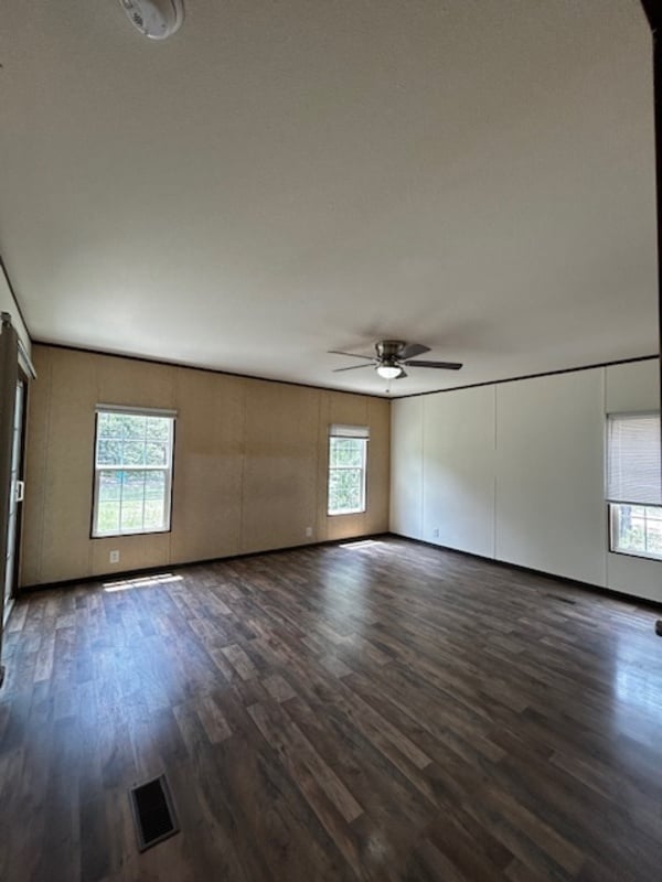 Building Photo - 216 Straightaway Ln