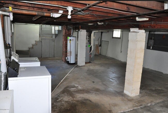 Building Photo - 3829 Elmwood Ave