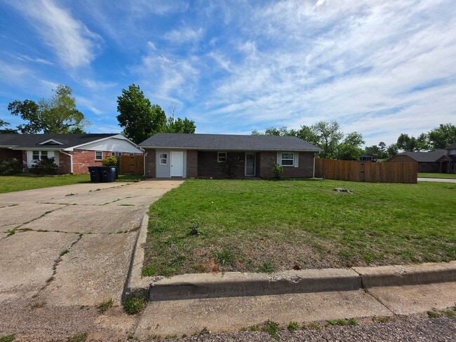 Building Photo - Cute 4 bedroom home in Shawnee
