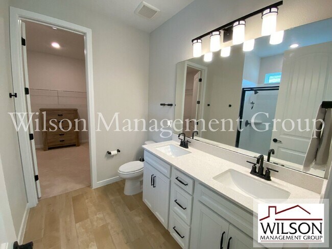 Building Photo - 3009 Green Park Drive