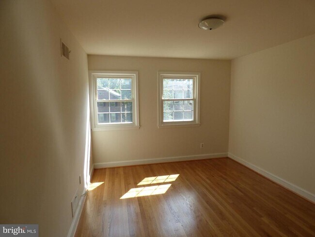 Building Photo - 7815 Fulbright Ct