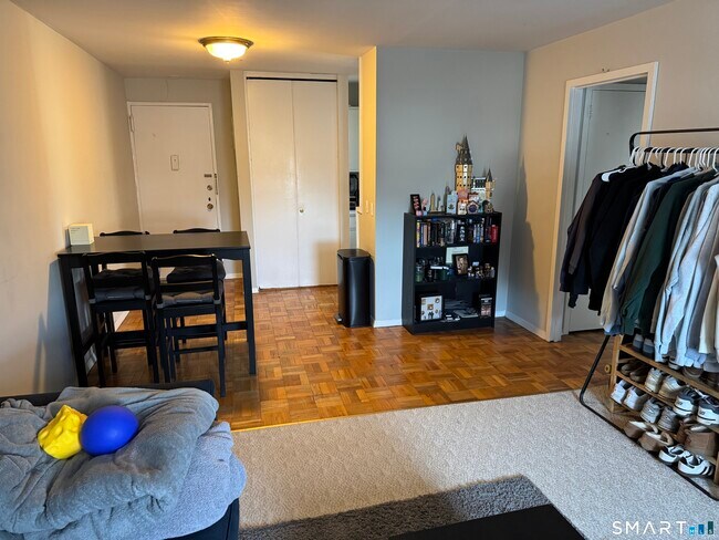 Building Photo - 99 Prospect St