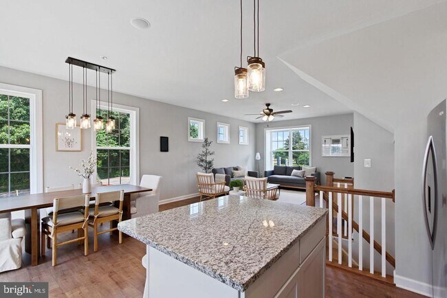 Building Photo - 12425 Jackson Ave