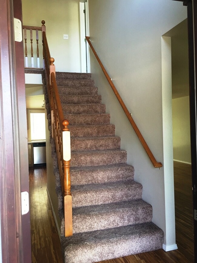 Building Photo - 4-Bedroom in Desirable Prune Hill Neighborhood in Camas!