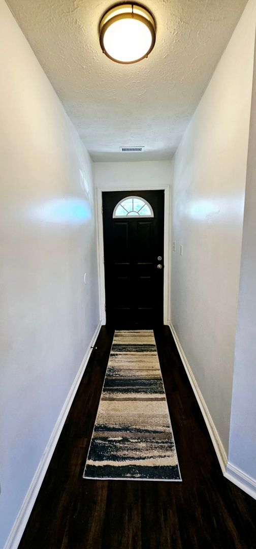 Building Photo - No HOA! Peaceful Cul-de-Sac Living with Ou...