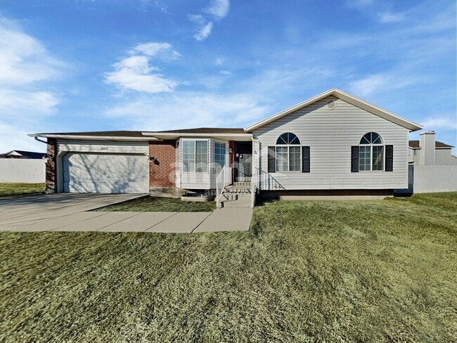 Building Photo - 8384 S Etude Dr