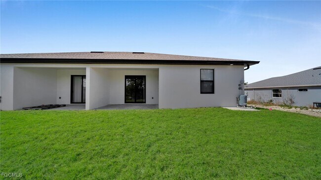 Building Photo - 1121 Hightower Ave S