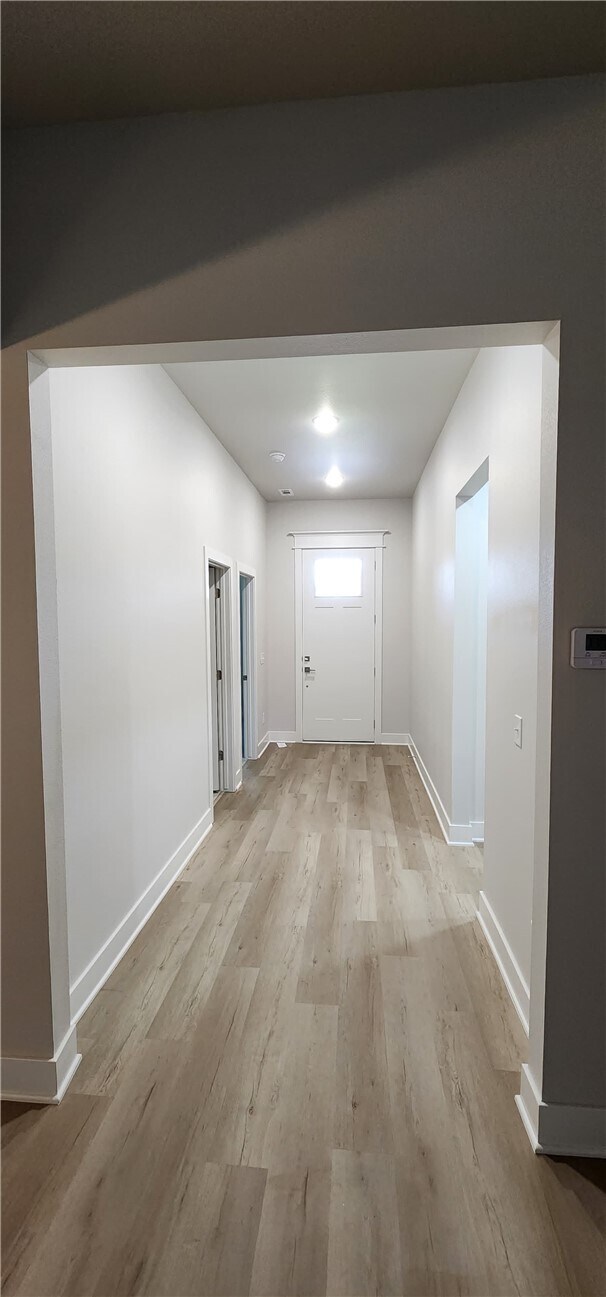 Building Photo - 5301 SW Firethorn Ln